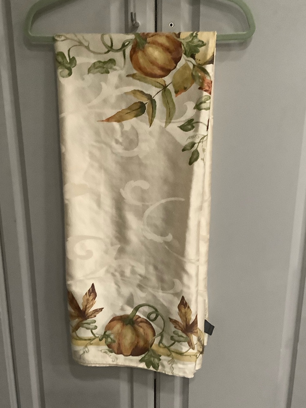 Croft & Barrow Cream Satin Table Cloth Orange Pumpkins & Fall Leaves 60”x 90”